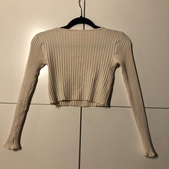 RIBBED CROP LONG SLEEVE TOP - Picture 3 of 3